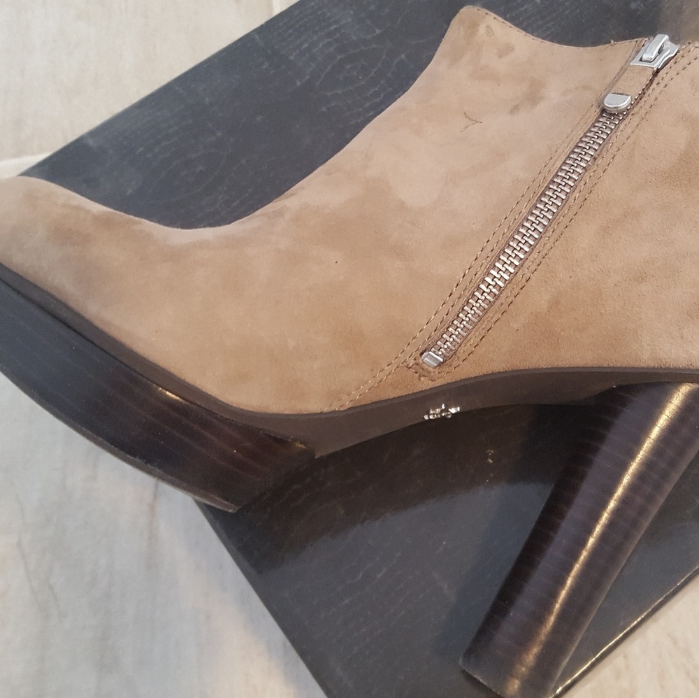 Ankle boot - Picture 2 of 5
